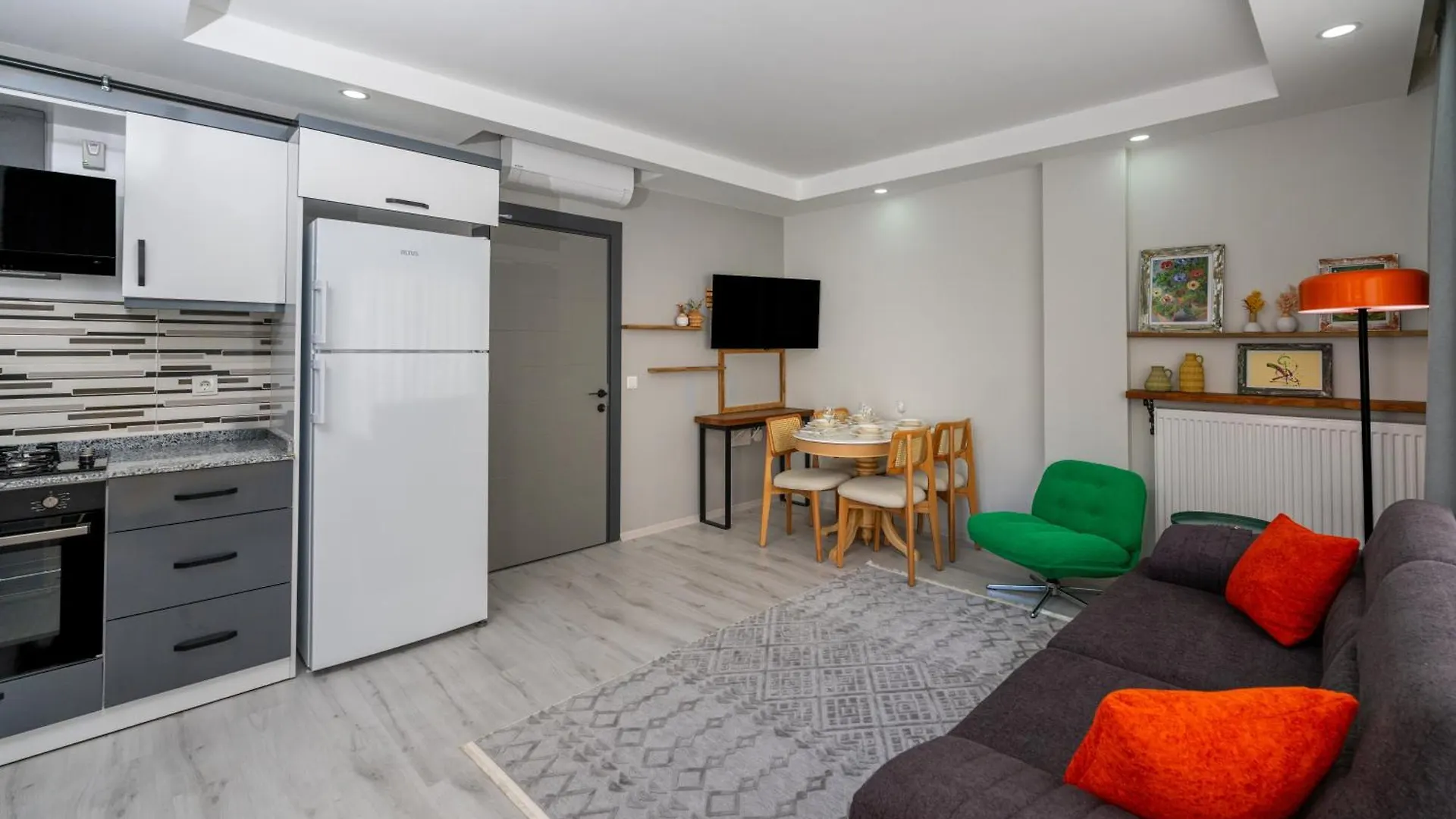 אנטליה Dilek Home 0*,